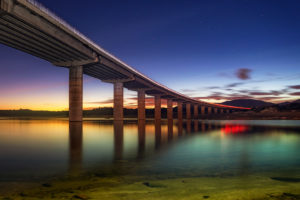 dest Sunset Highway larga exposicion embalse