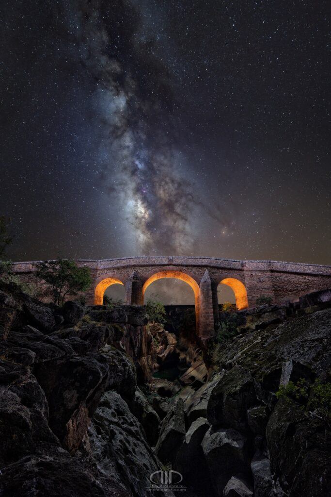 Riachuelo de estrellas - Fotografía nocturna con vía láctea- Lebiakhon