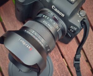 Astrhori 12mm F2.8 on Canon R6