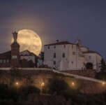 Luna en Cáceres - Night Photography Lebiakhon.jpg Luna en Cáceres - Night Photography Lebiakhon.jpg