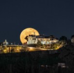 Lebiakhon DMD Fotografía - Virgen de la Montaña, Cáceres. Salida de Luna. Lebiakhon DMD Fotografía - Virgen de la Montaña, Cáceres. Salida de Luna.